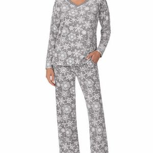 Grey Nautica snowflake leisure suit.